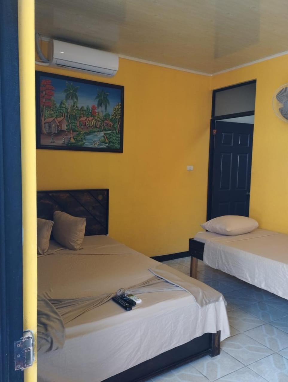 Puerto Viejo de Talamanca Cabinas Hukats Secret Jungle מראה חיצוני תמונה